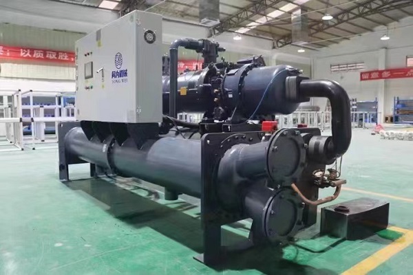 Máy làm lạnh tần số thay đổi so với máy làm lạnh tần số cố định: Cái nào phù hợp hơn cho quy trình của bạn?